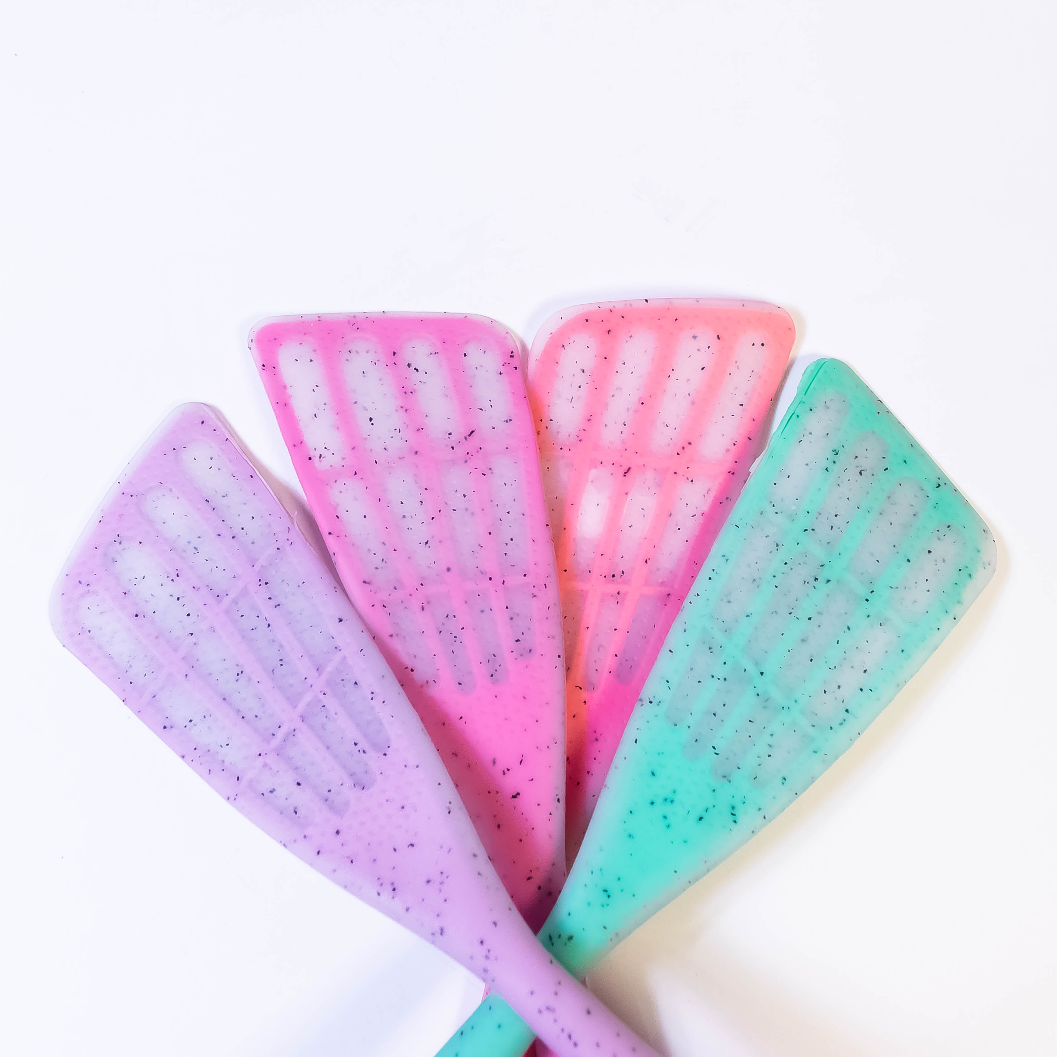 Silicone Flipper with Gradient Effect: Elevate Your Culinary Artistry with Style and Precision