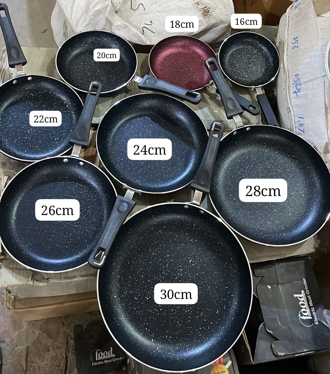 Zoni Stores non-stick frying pan black granite coating