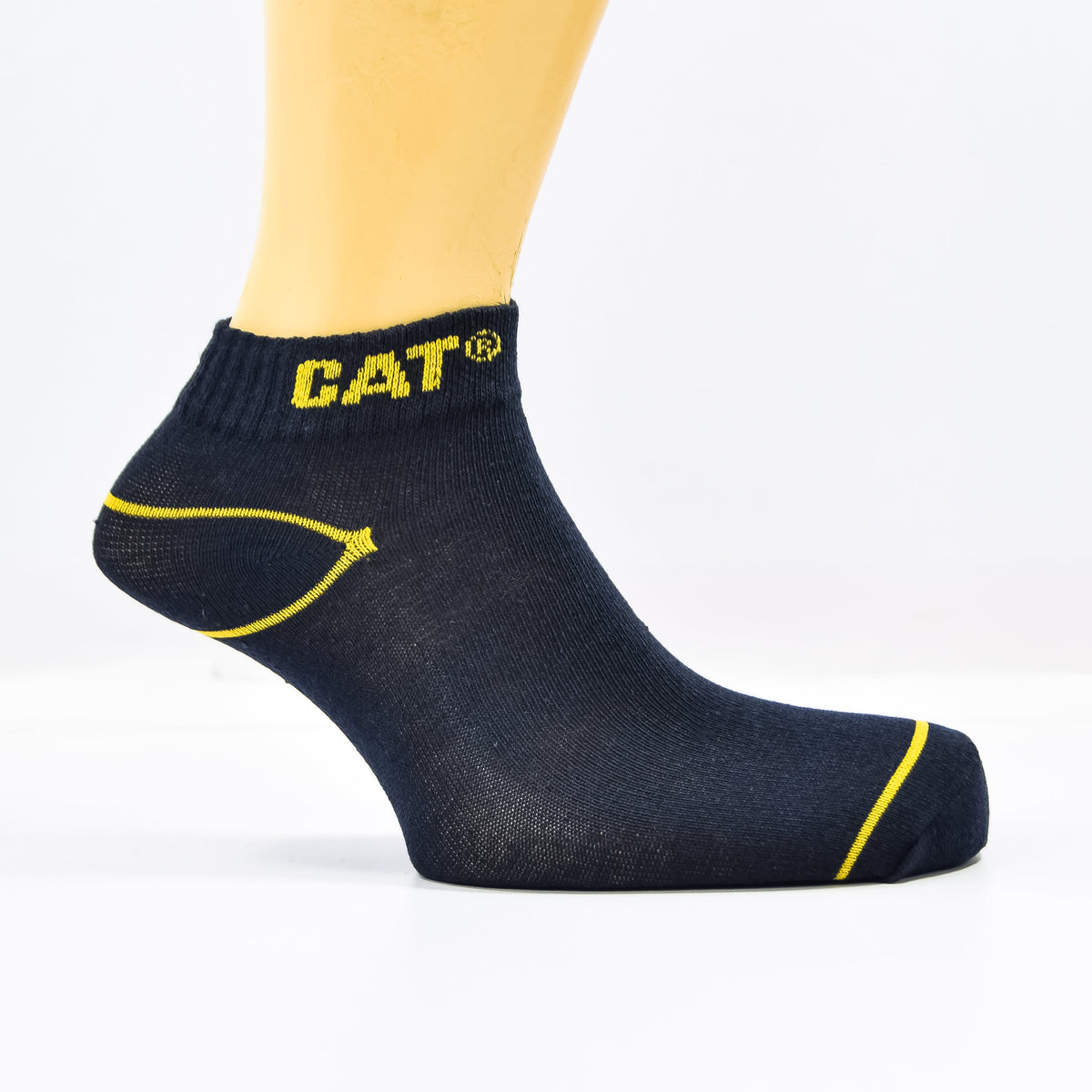 Pair of Zoni Stores branded C-A-T ankle socks in a pack of three, featuring comfortable fit and striped design.