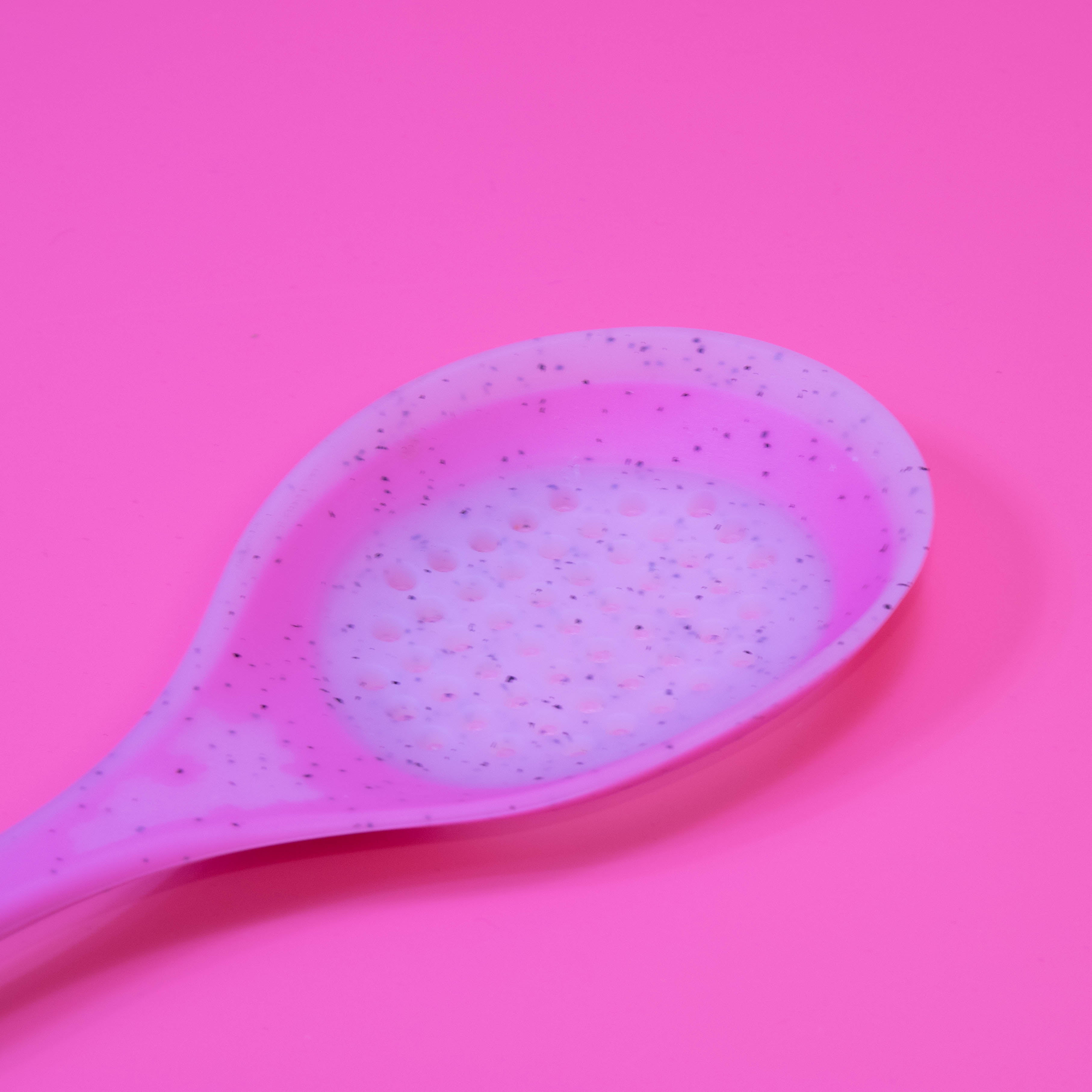 Versatile Kitchen Helper: Silicone Colander Shovel Strainers Spoon