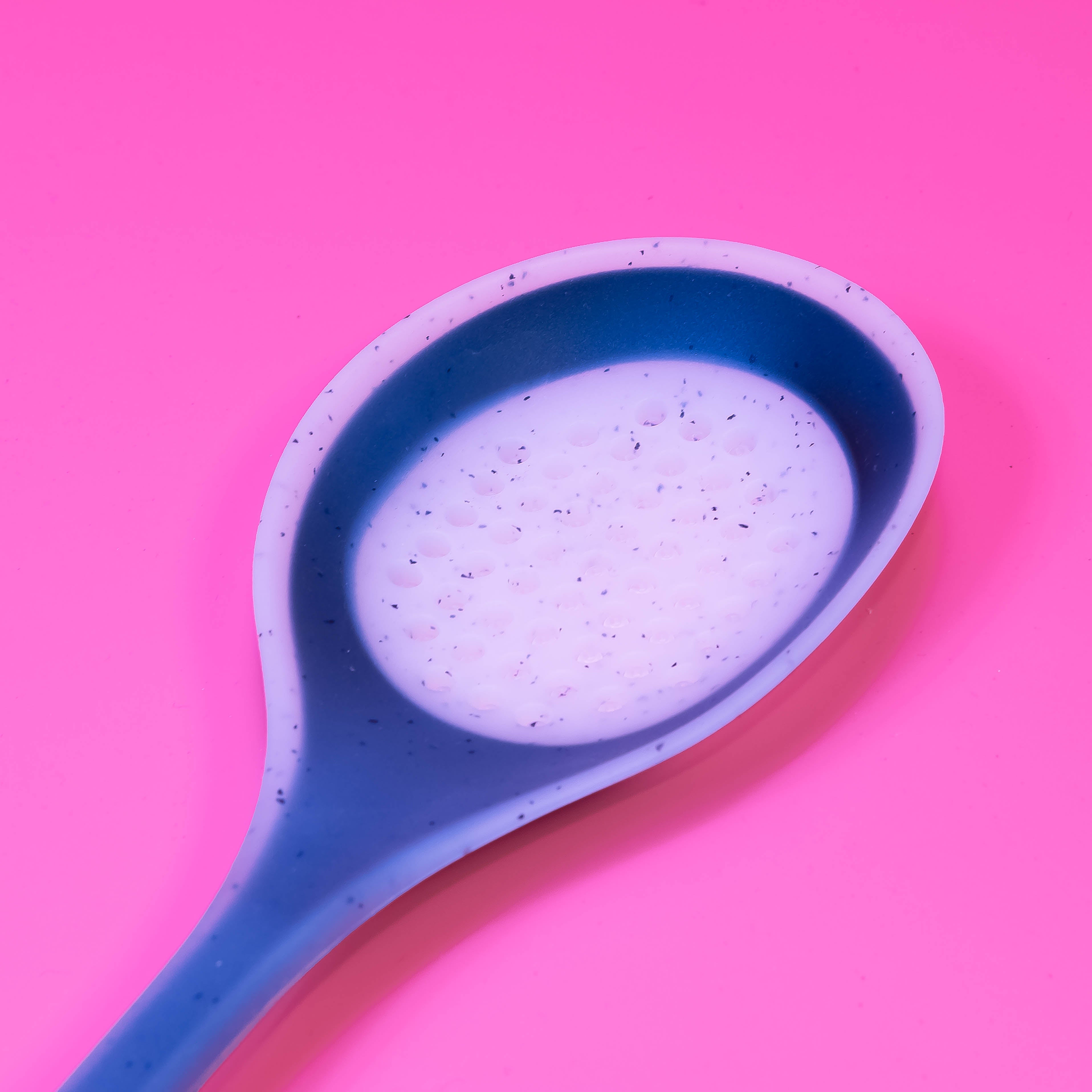 Versatile Kitchen Helper: Silicone Colander Shovel Strainers Spoon