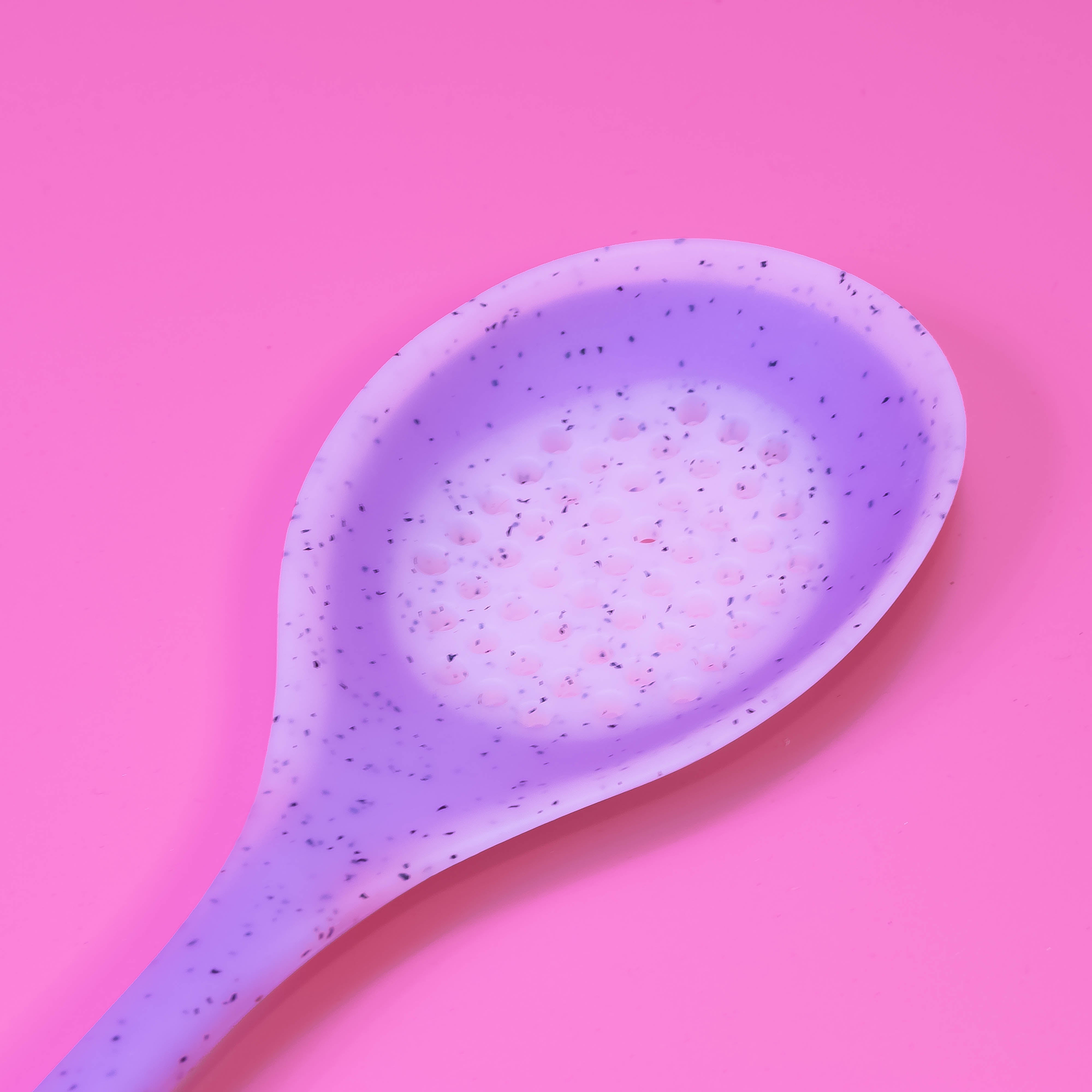 Versatile Kitchen Helper: Silicone Colander Shovel Strainers Spoon