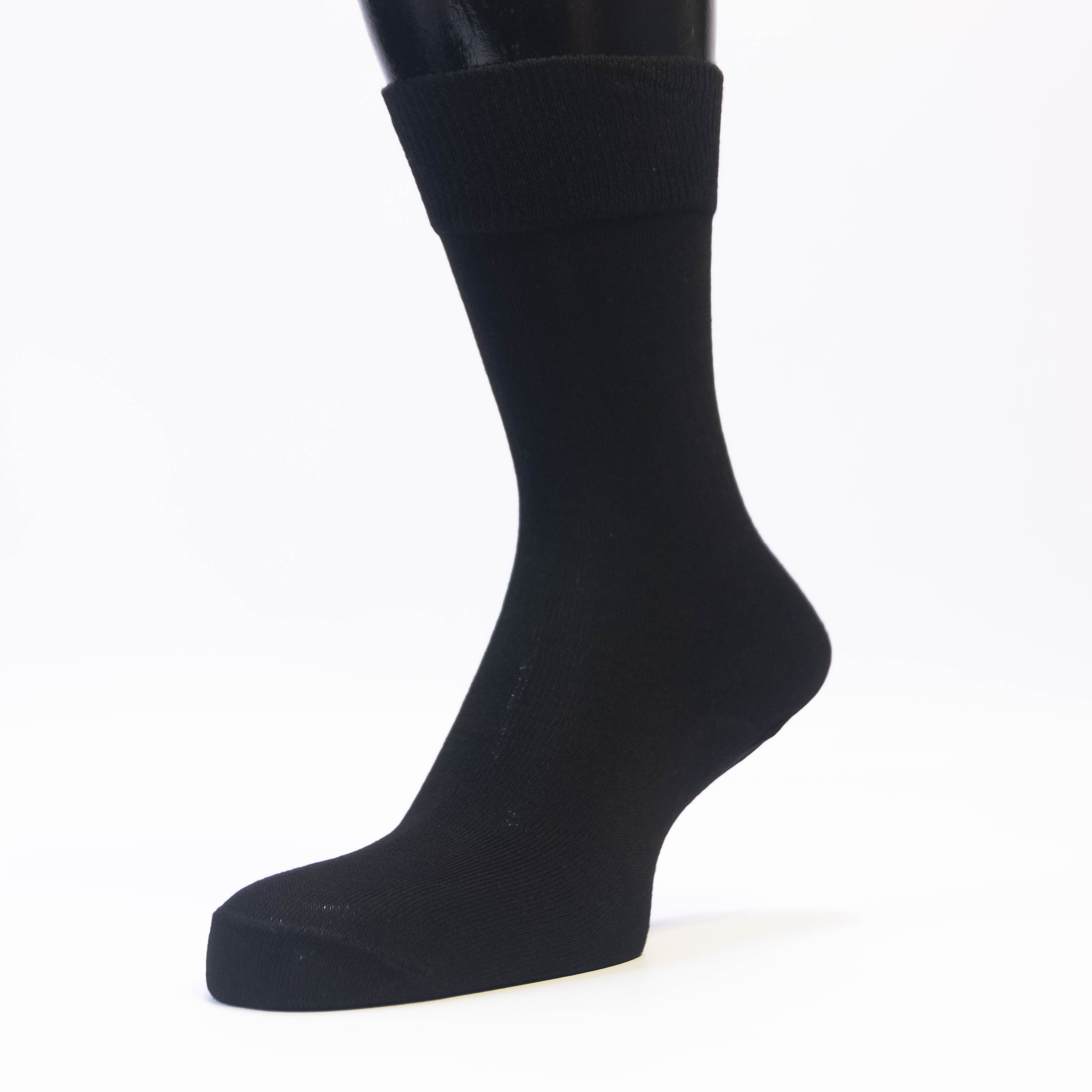 Stylish Comfort: Jet Black Female Cotton Socks