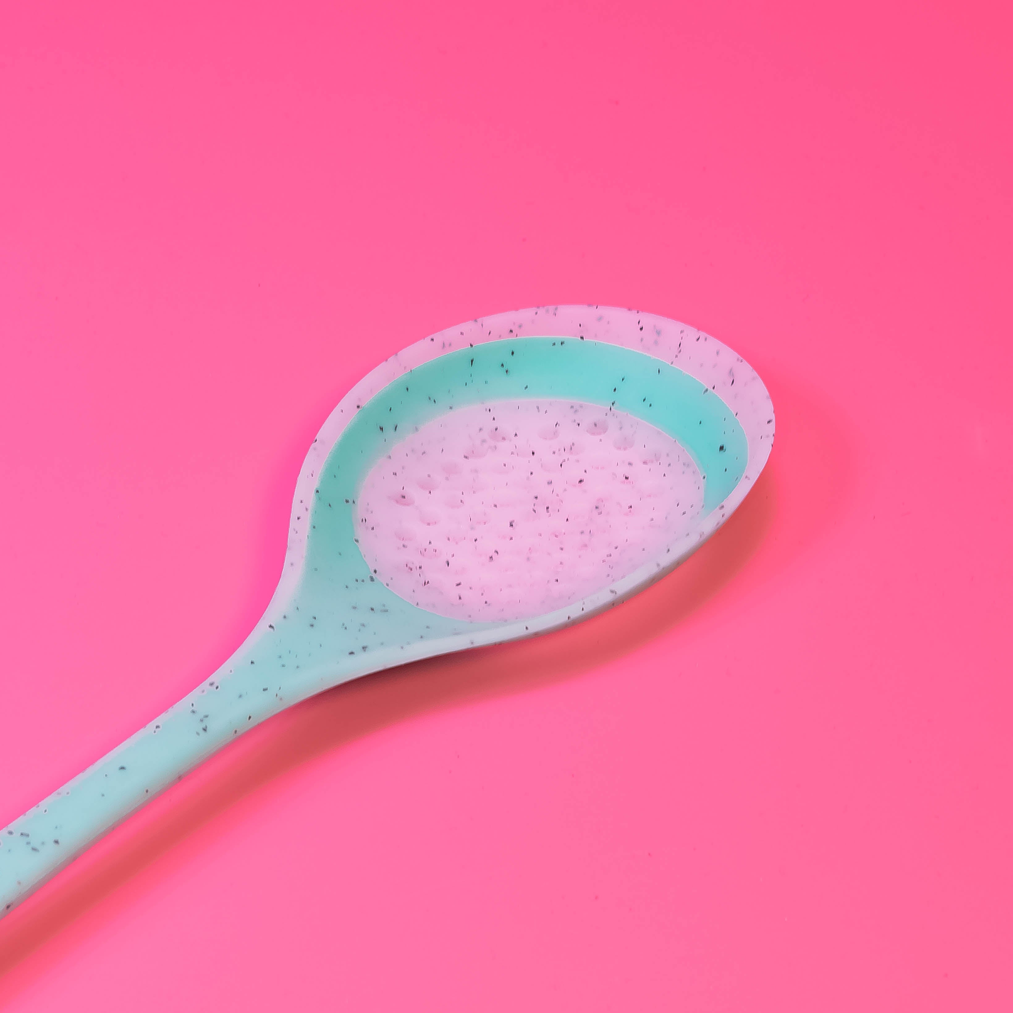 Versatile Kitchen Helper: Silicone Colander Shovel Strainers Spoon