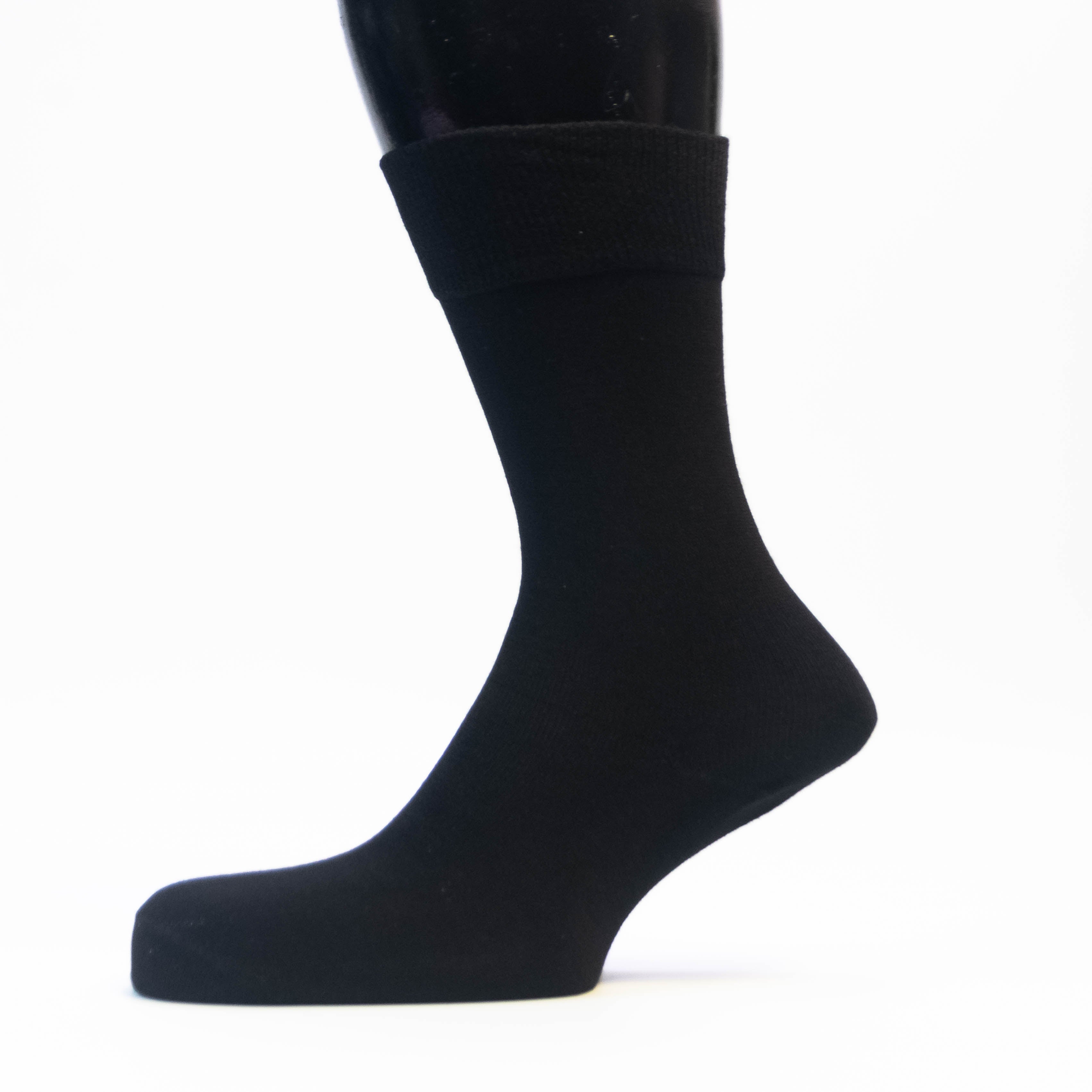 Stylish Comfort: Jet Black Female Cotton Socks