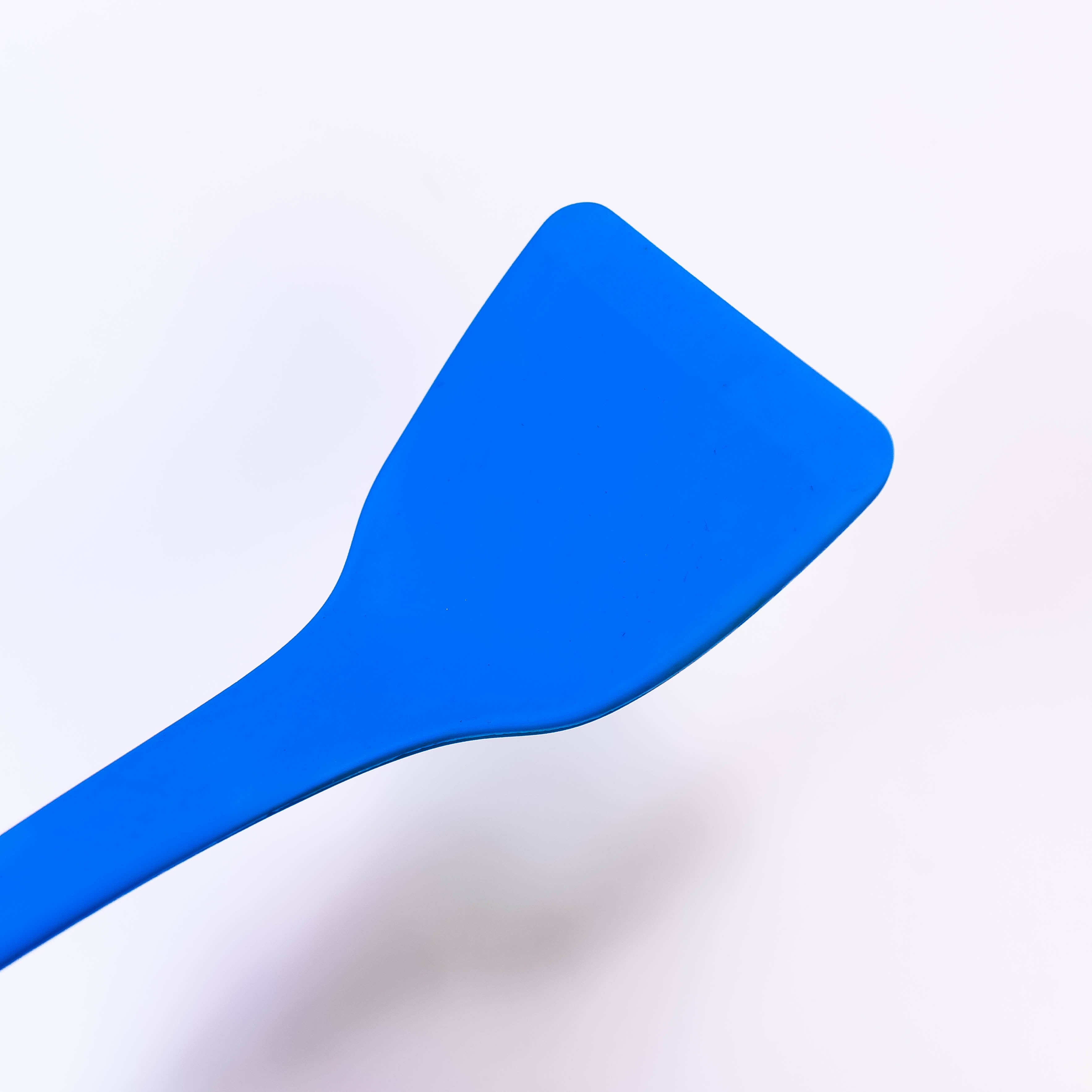 Kool Silicone Turner Set: A Splash of Style in Neo Blue