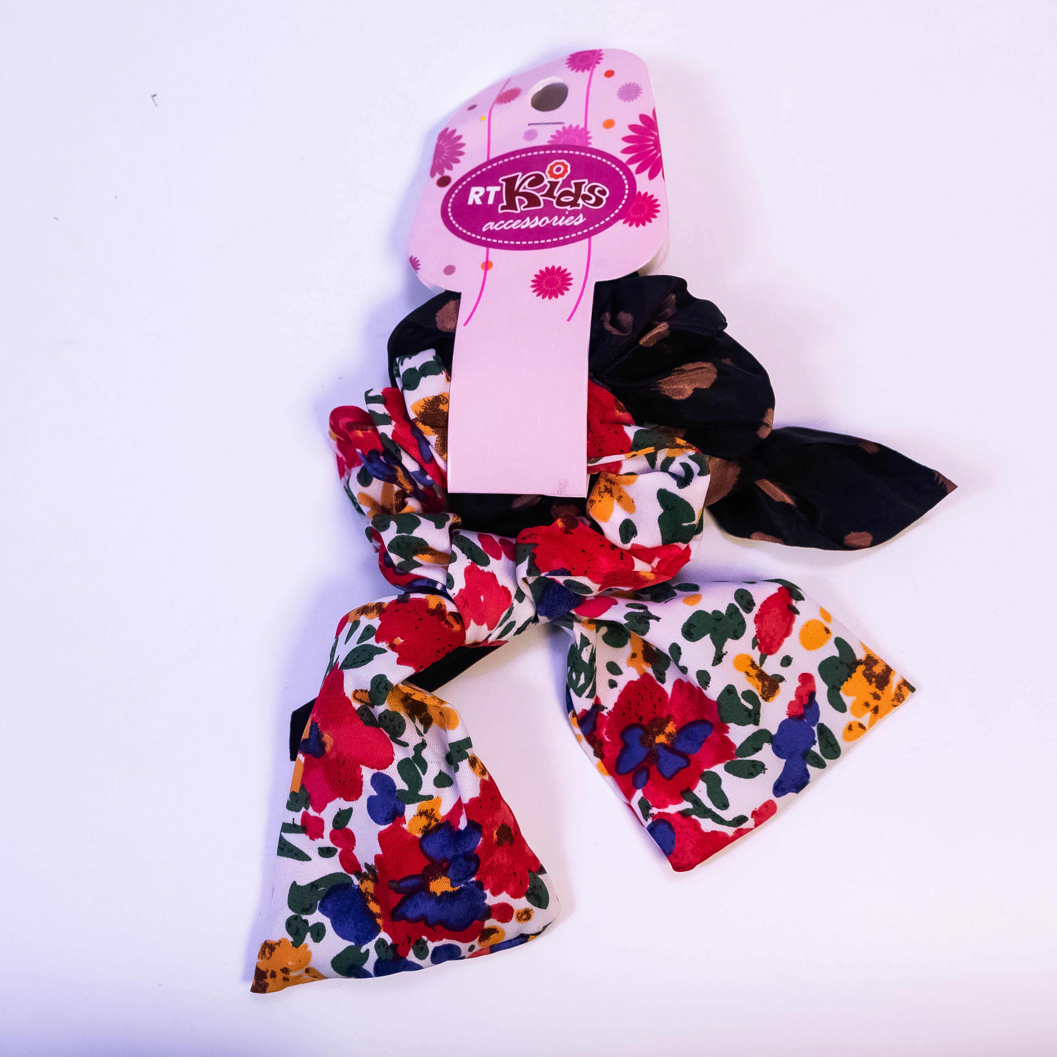 Chic Printed Satin Hair Scrunchies: A Splash of Elegance