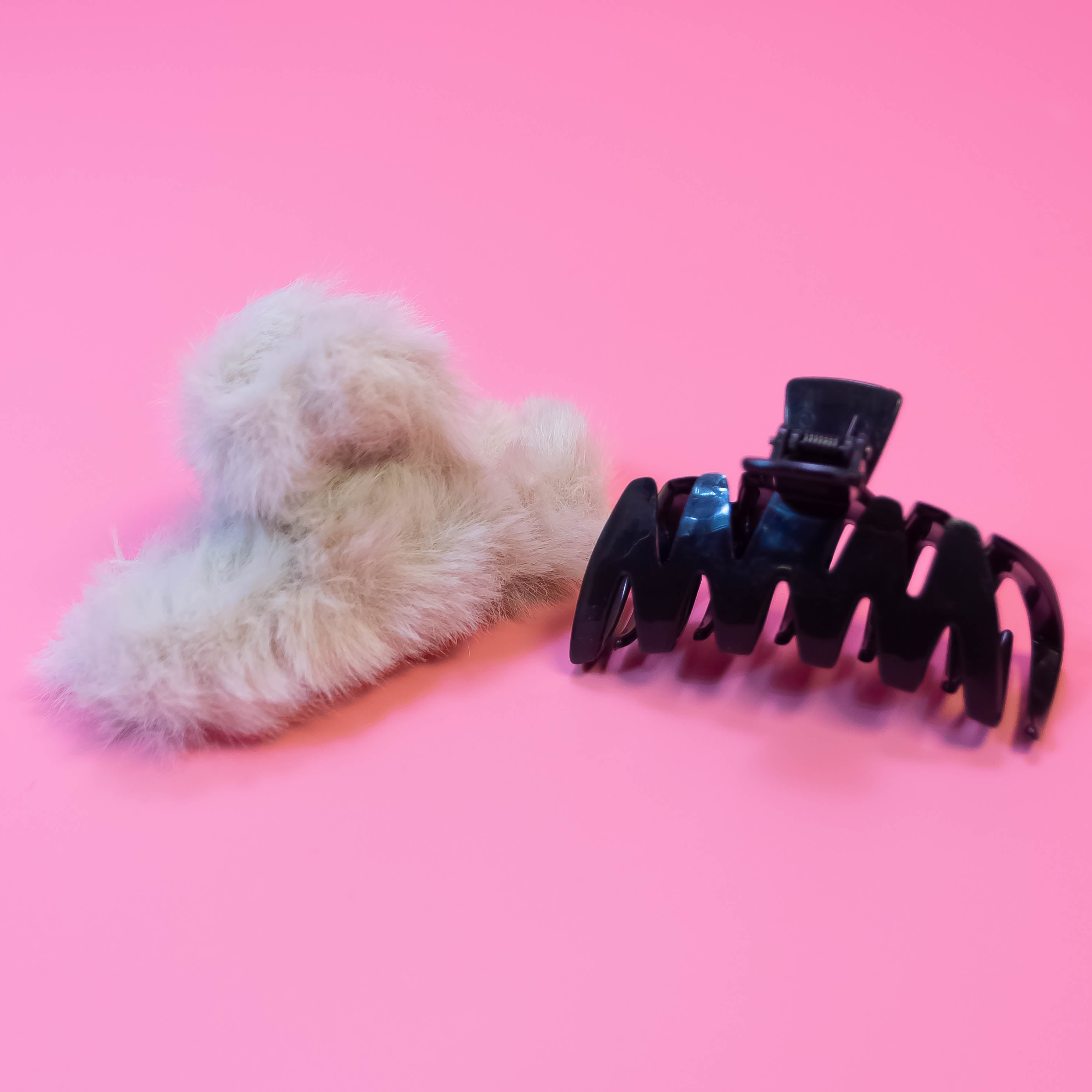 Chic Hair Accents: Hair Claw Clips Duo - 2