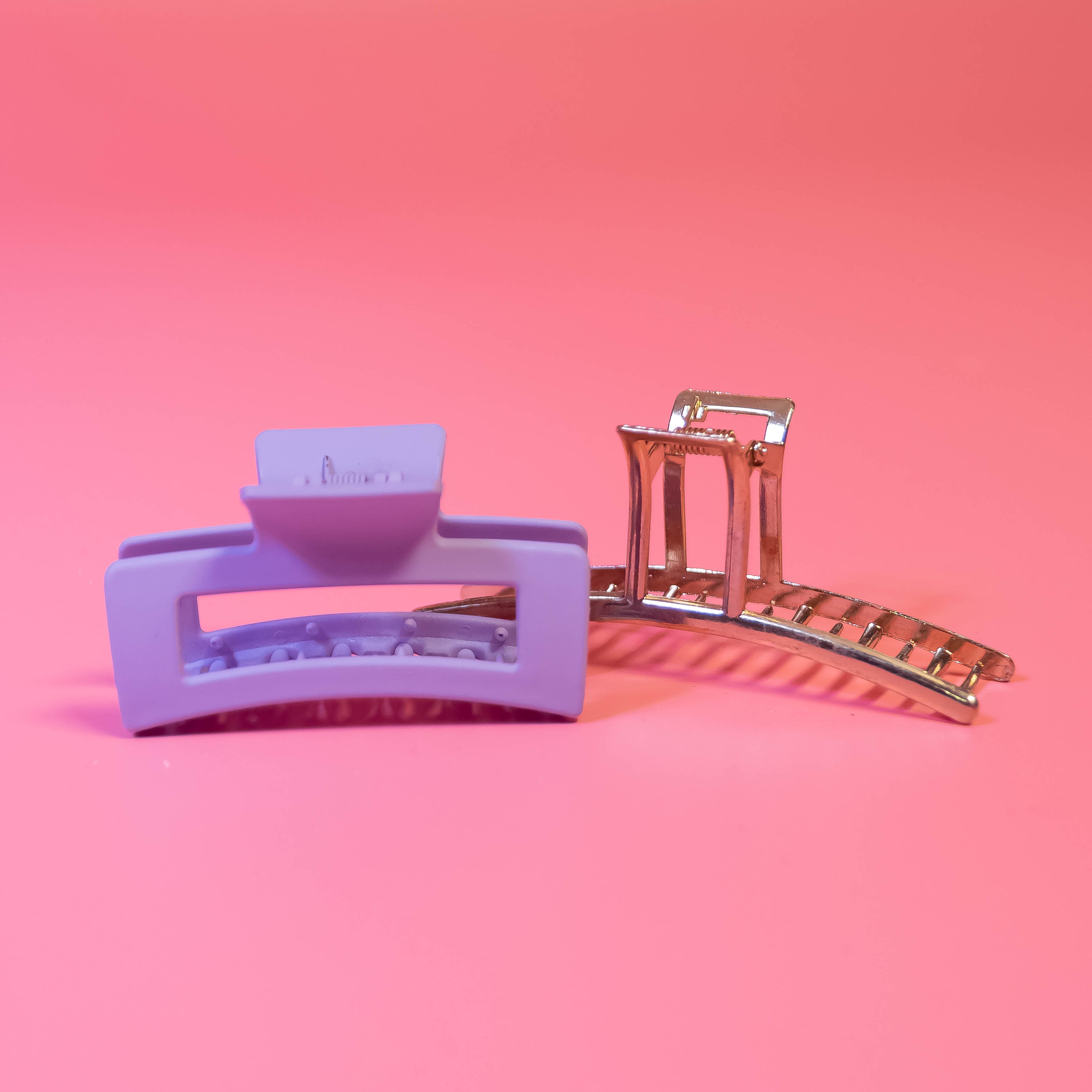 Elevate Your Hair Elegance with Our Lavender Tone and Golden Tone Hair Claw Clips