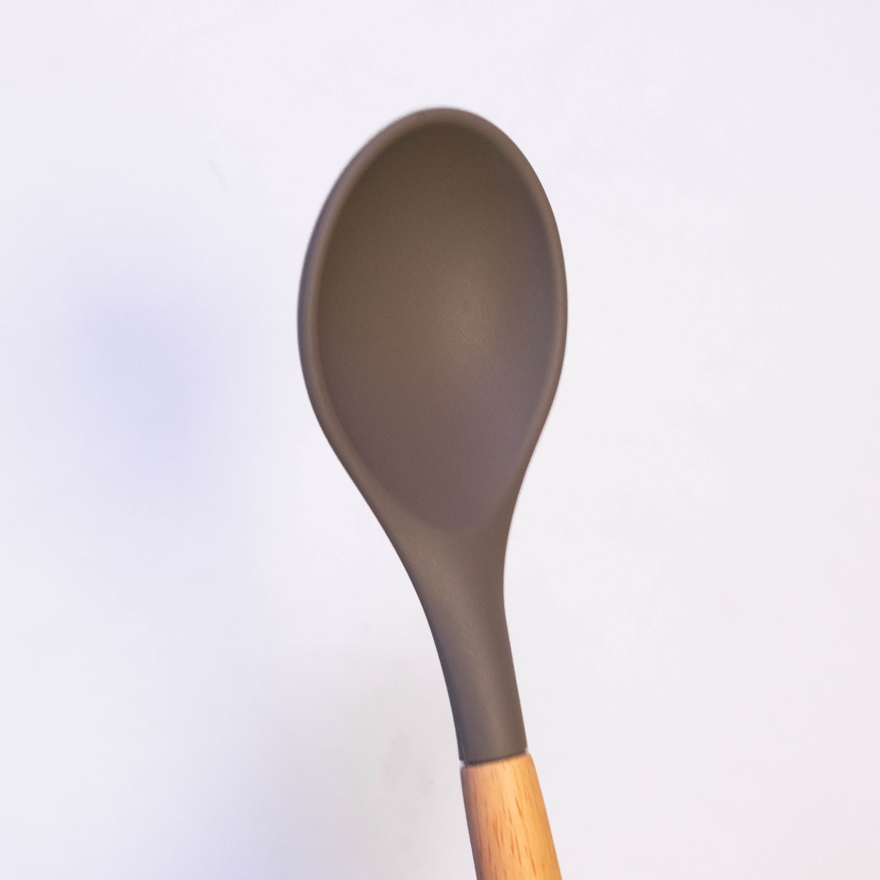 OEM Color Simple Durable Food Grade Kitchen Silicone Serving Spoon with Wooden Handle