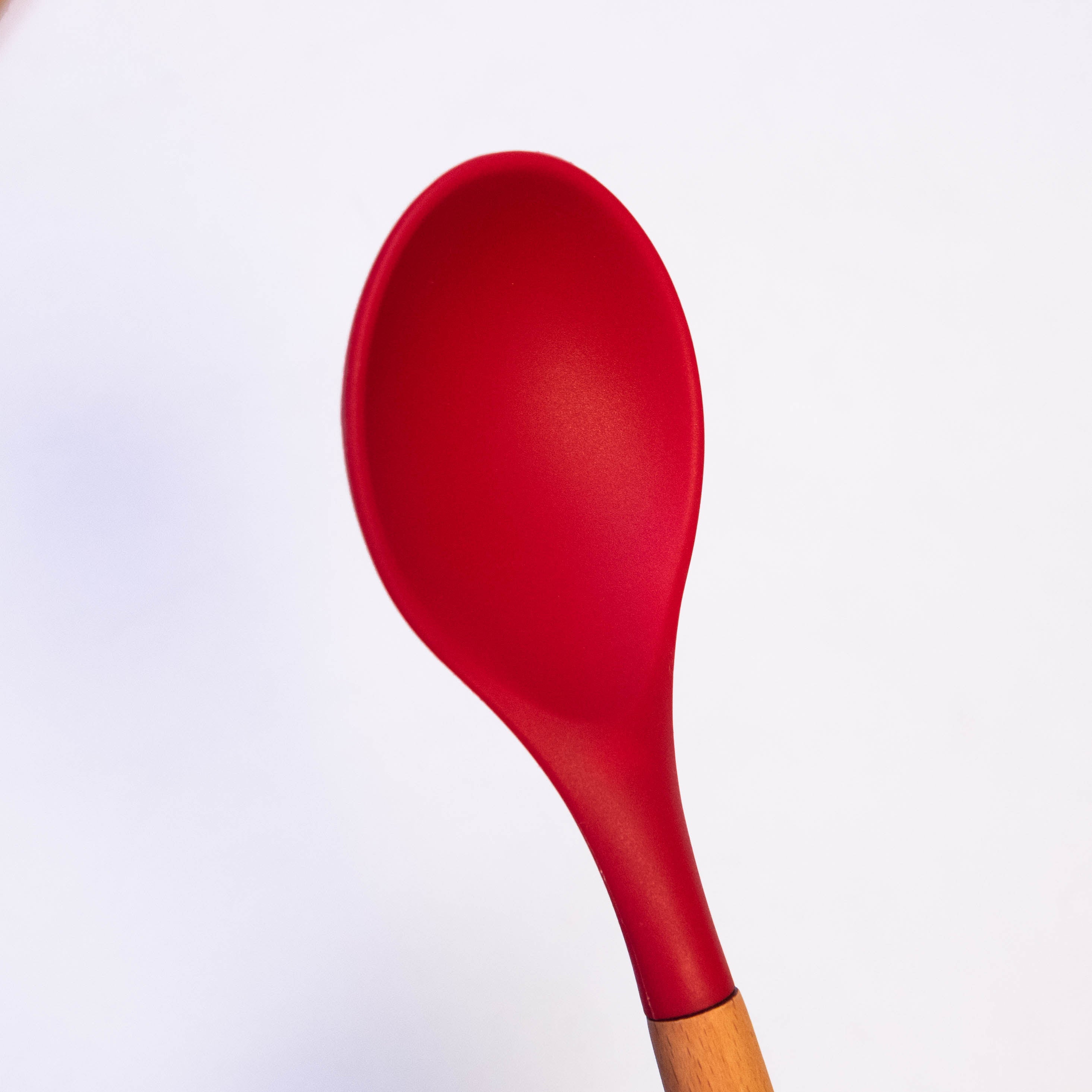 OEM Color Simple Durable Food Grade Kitchen Silicone Serving Spoon with Wooden Handle