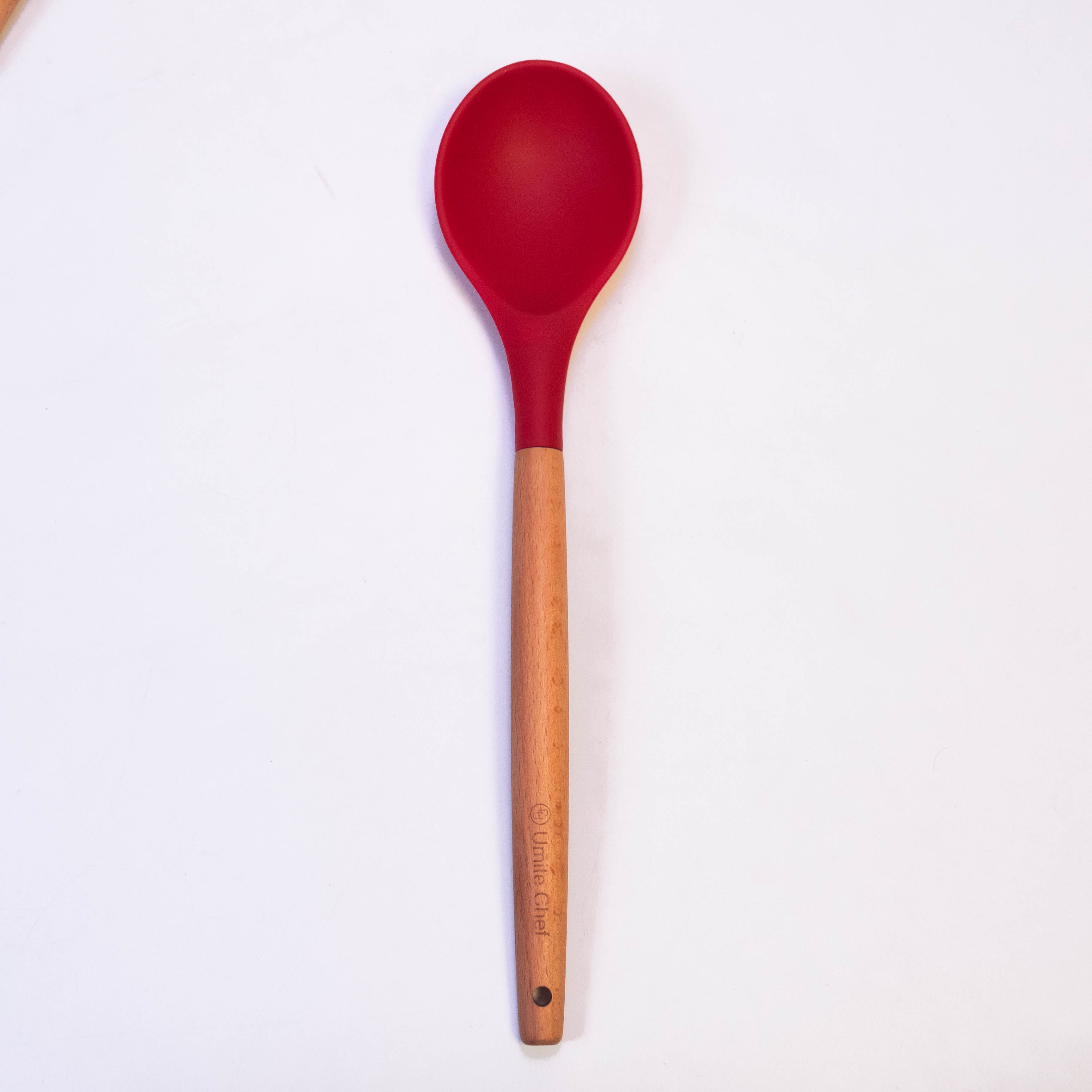 OEM Color Simple Durable Food Grade Kitchen Silicone Serving Spoon with Wooden Handle