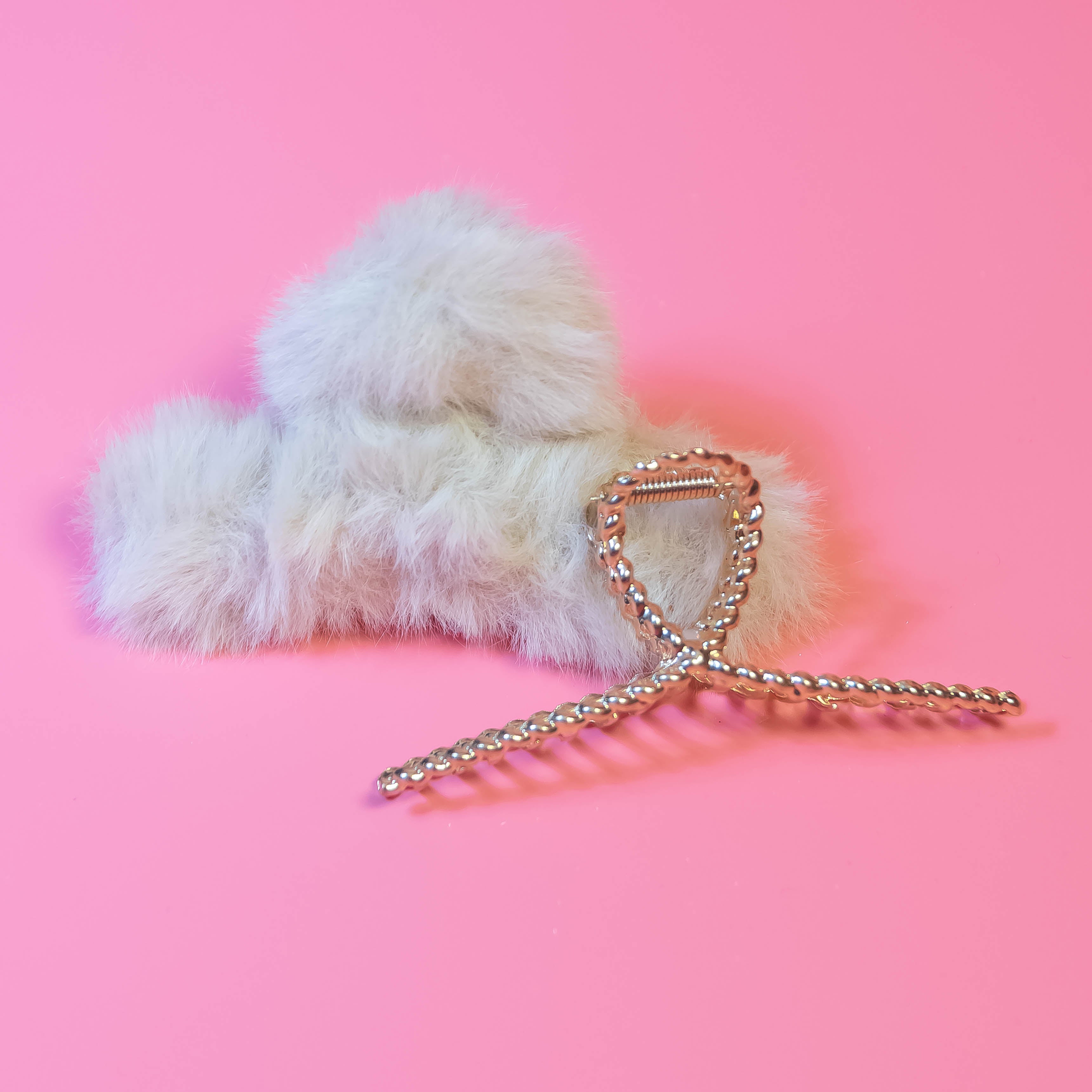 Elevate Your Hair Styling with Our Fluffy Tone and Golden Tone Hair Claw Clips