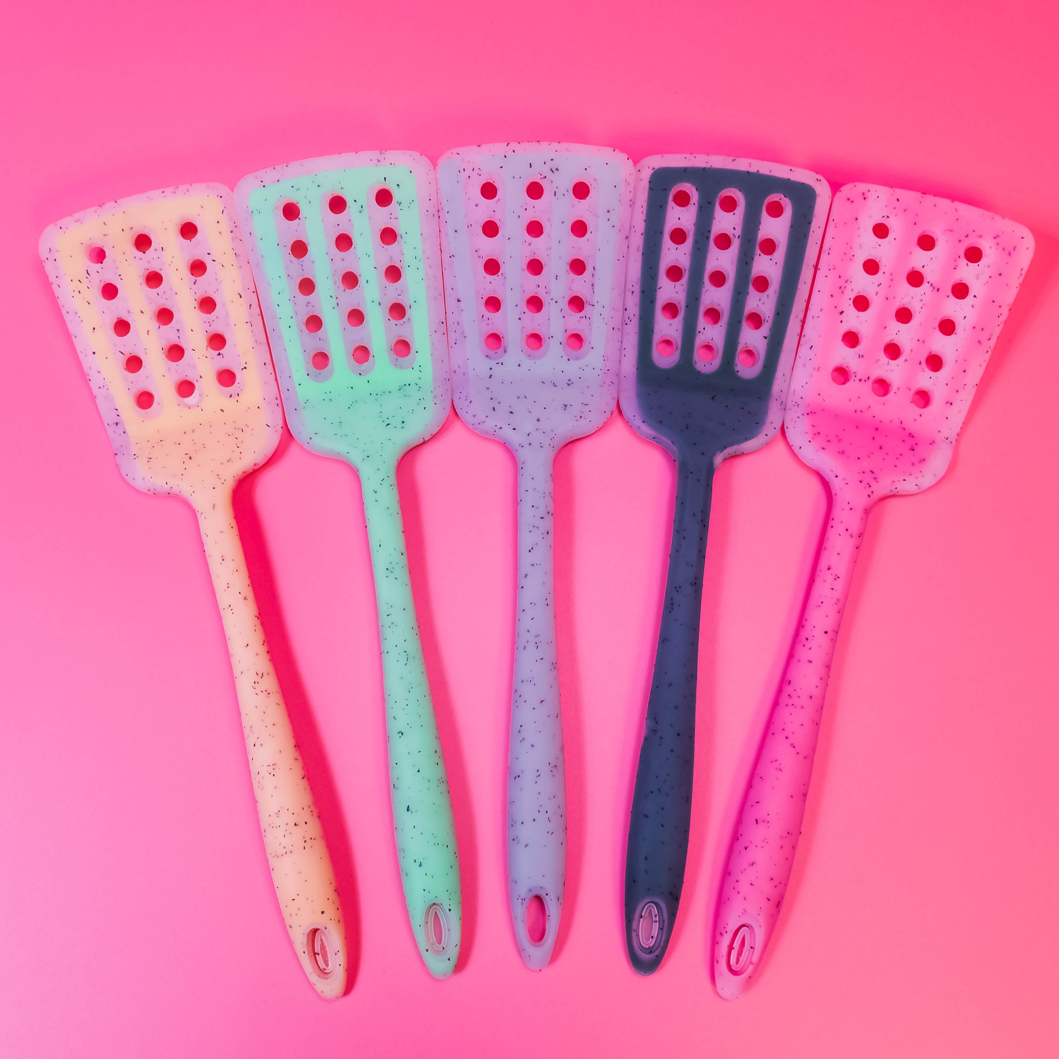 Silicone Slotted Turner: Your Colorful Kitchen Essential - Long Length