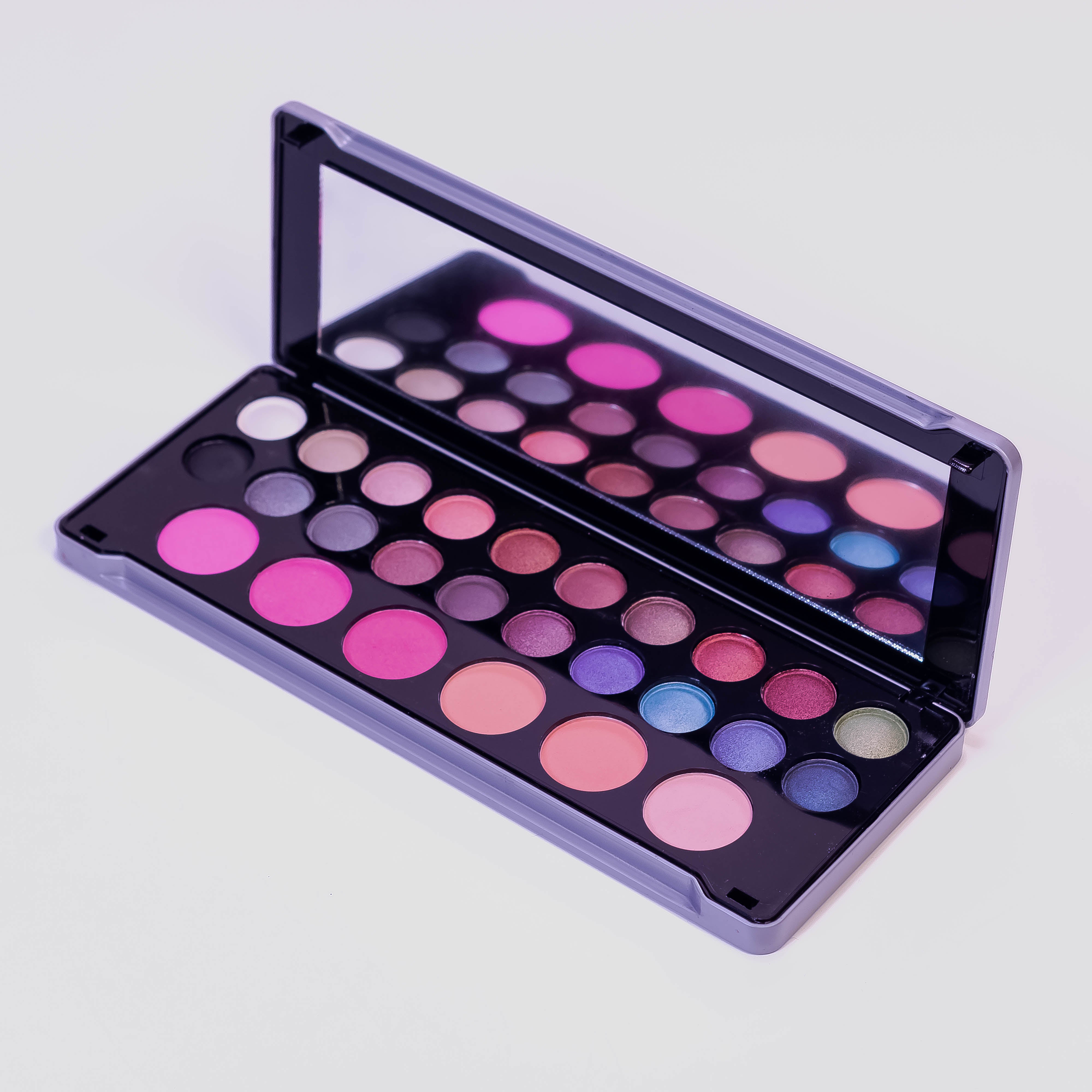 Fashion Fair Colordazzle Eyeshadow and Blush Palette: Unleash Your Colorful Creativity