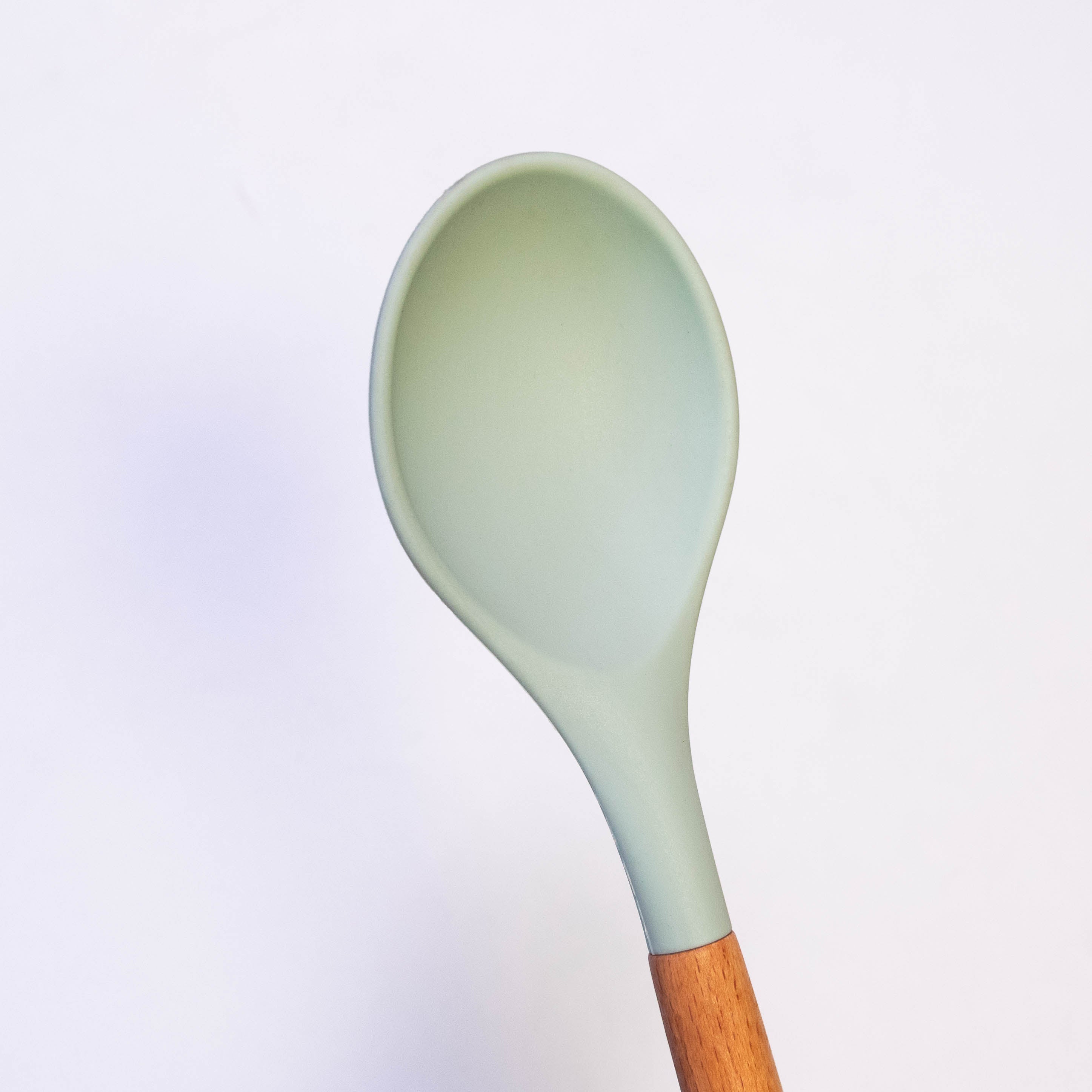 OEM Color Simple Durable Food Grade Kitchen Silicone Serving Spoon with Wooden Handle