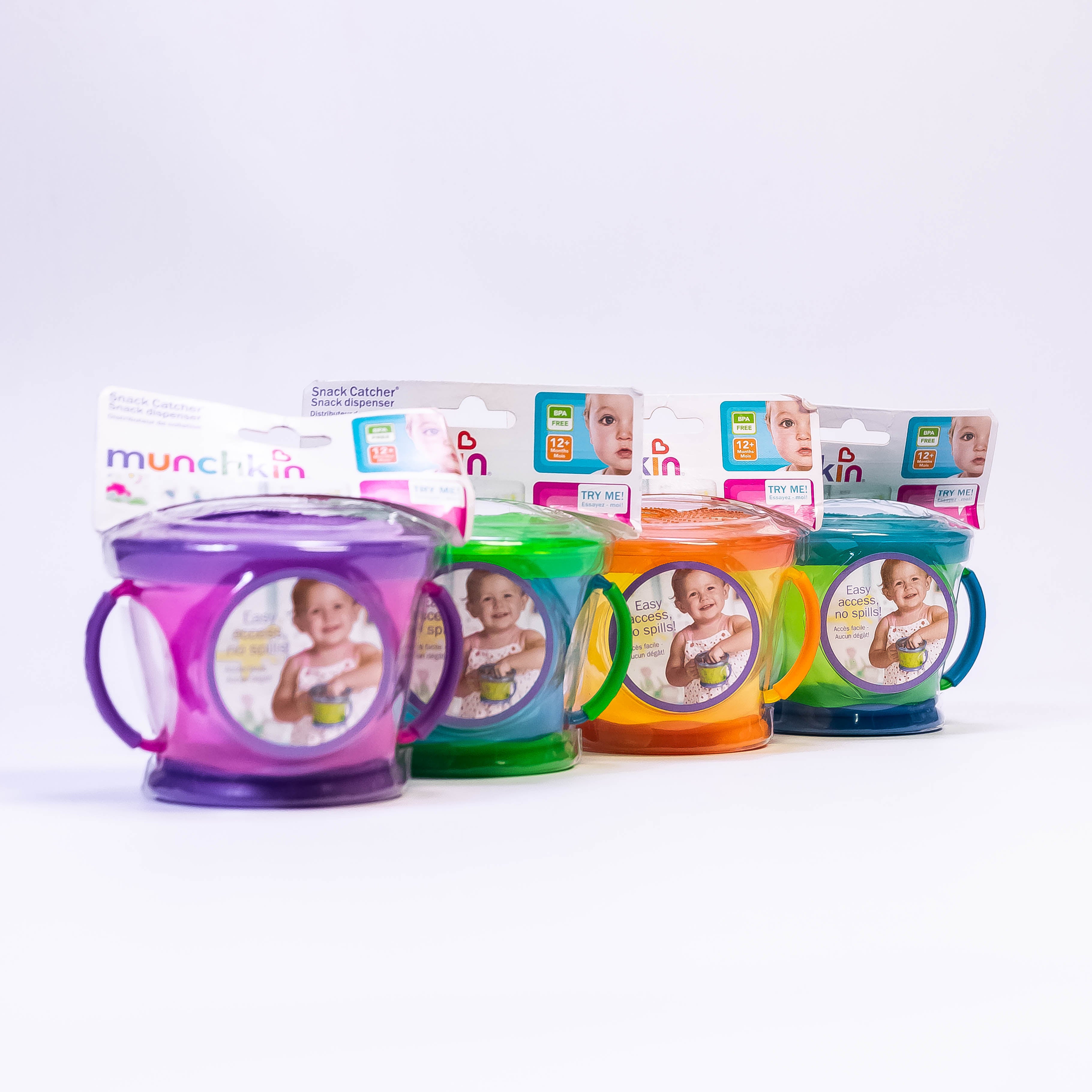 Munchkin Click Lock Deluxe Snack Catcher: Mess-Free Snacking On-The-Go