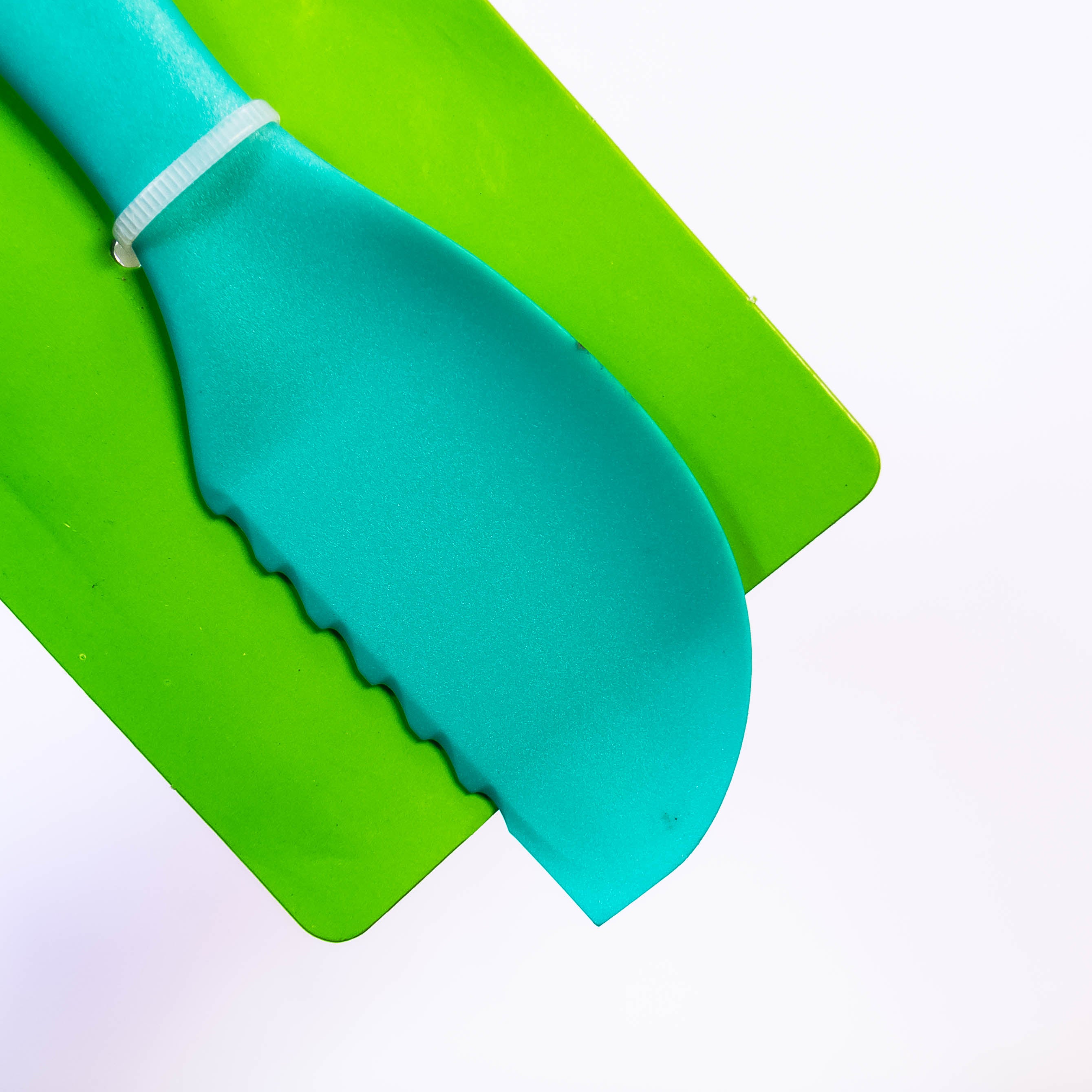 Farberware Classic Avocado Tool