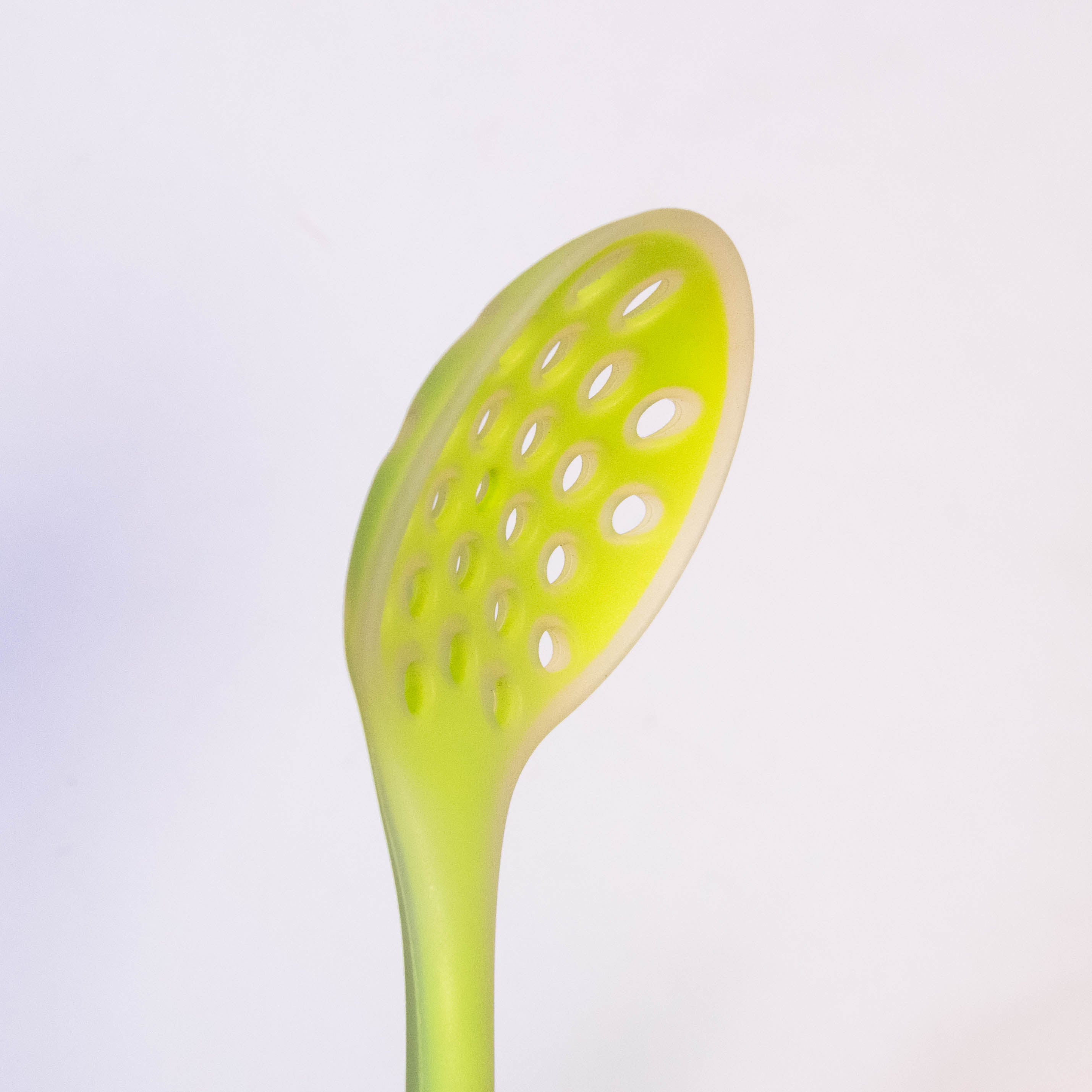 Xjhoma Heat Resistant Silicone One-Piece Colander Scoop