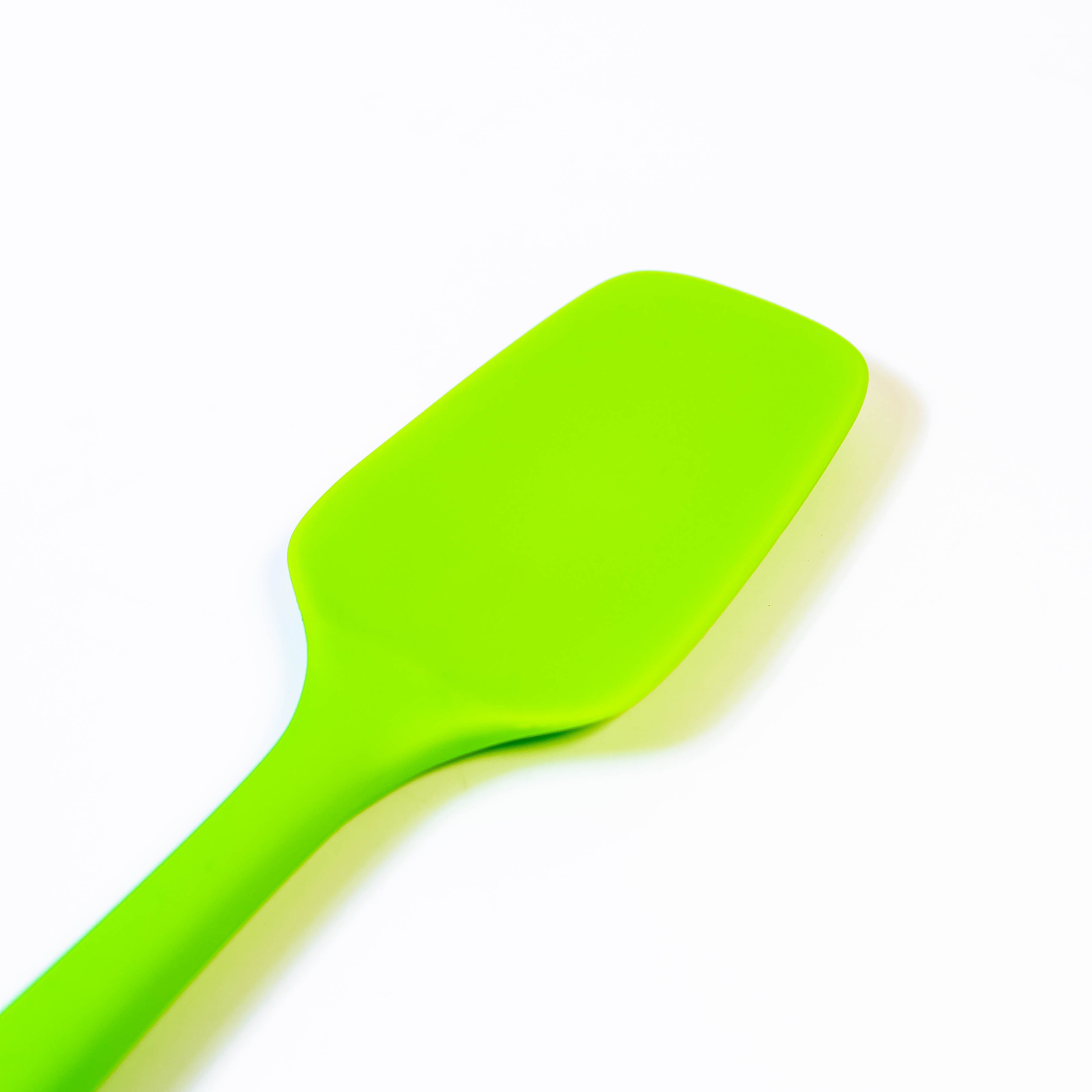 Heat-Resistant Universal Silicone Shovel: Your Ultimate Kitchen Companion