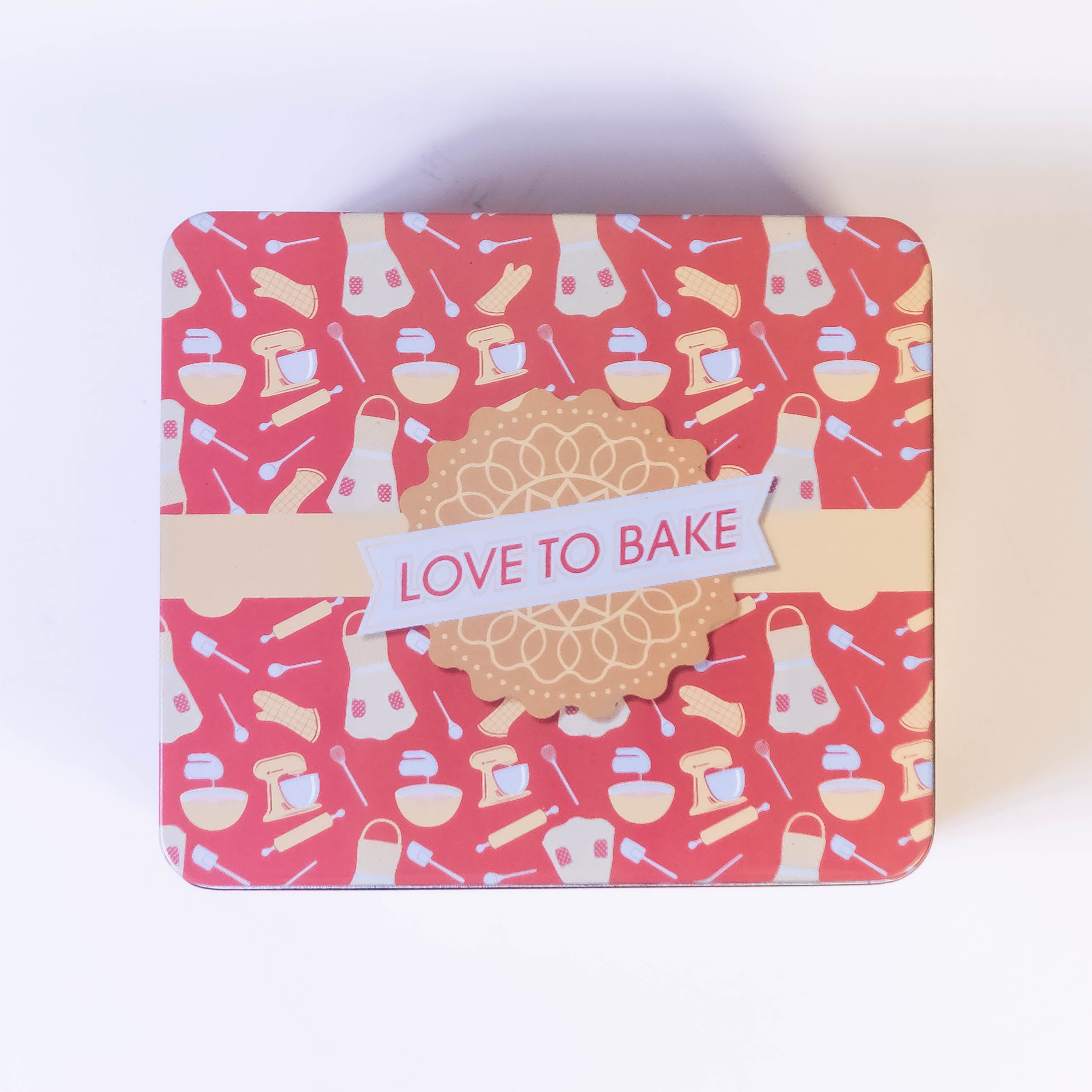 Rectangular Tin Storage Box: Organize with Style and Durability