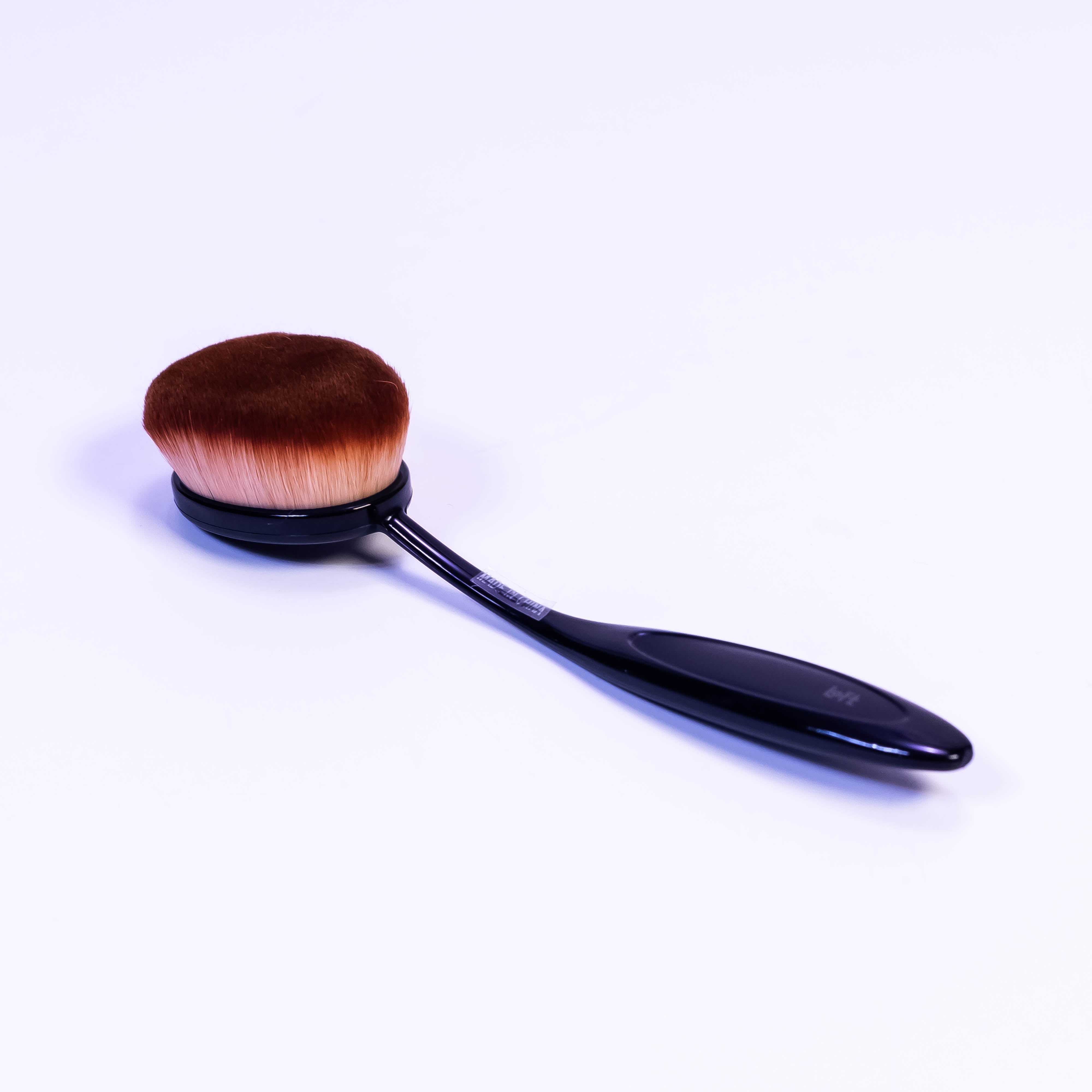 Black Foundation Brush: Fast & Flawless Liquid Makeup Application!