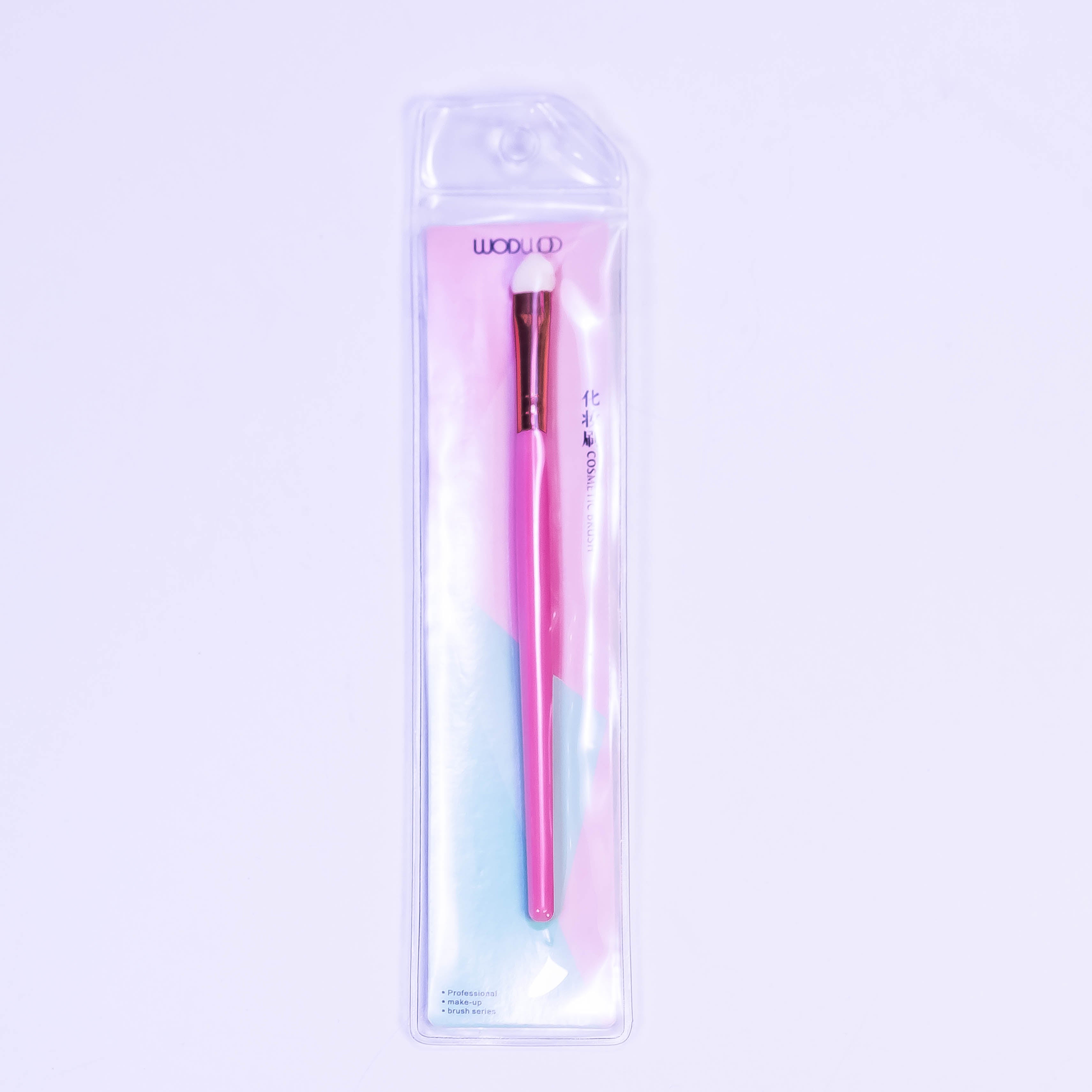 FoamGlide Eyeshadow Brush: Effortless Application, Mesmerizing Eyes