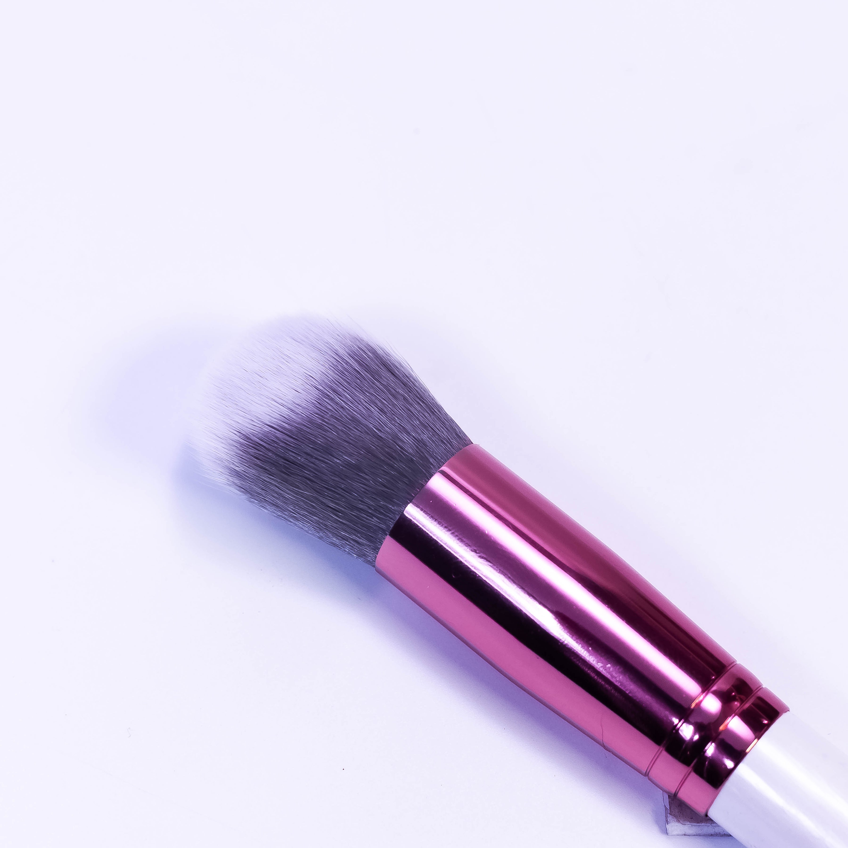 essence Powdertouch: Your Flawless Powder Brush!