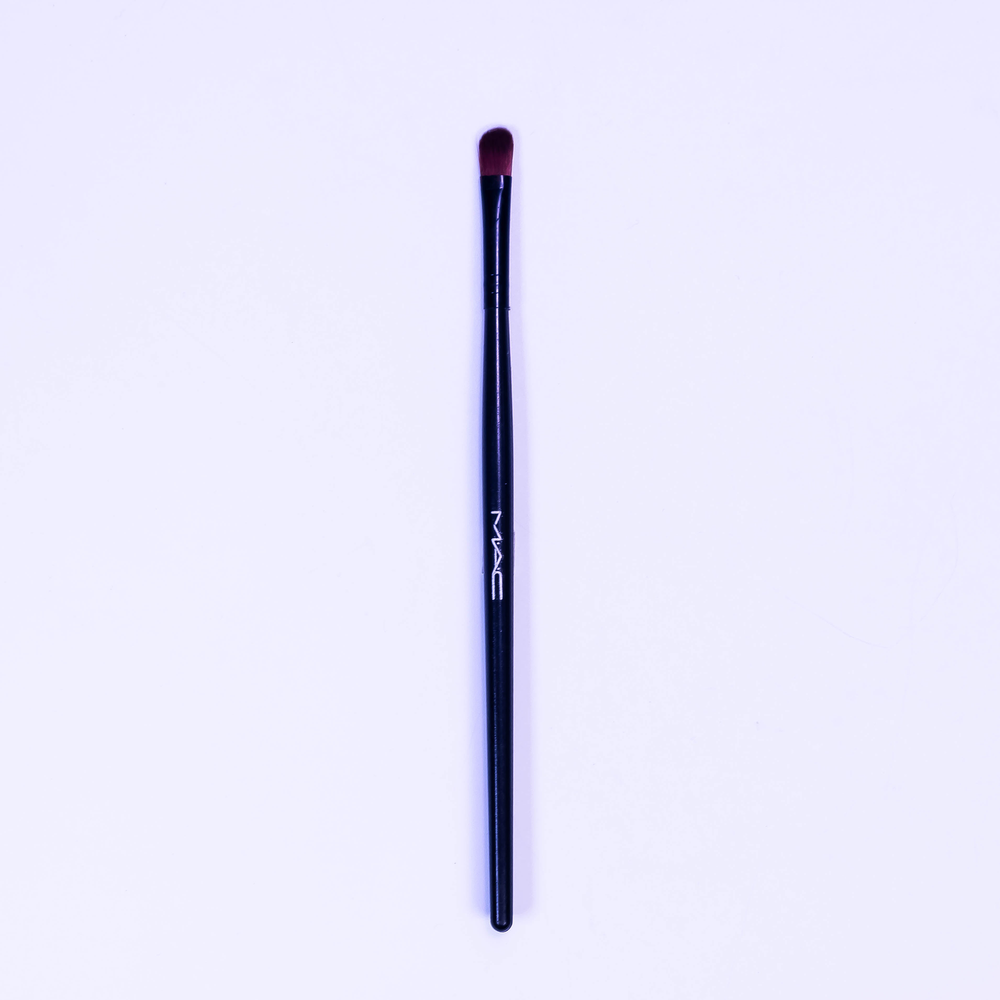 MAC Perfect Blend Concealer Brush: Your Secret to Flawless Coverage