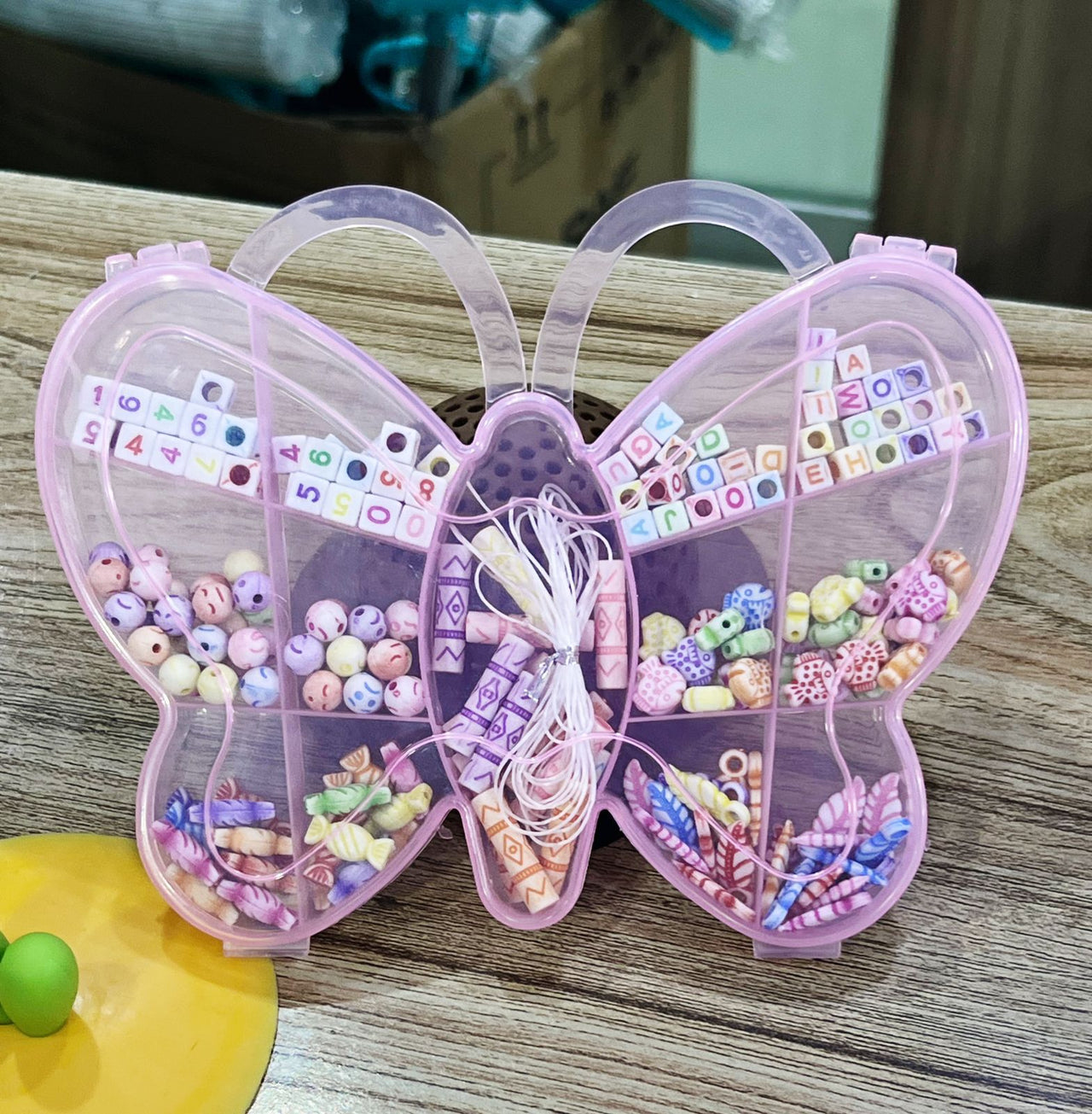 Generic Butterfly Kids DIY Handmade Beads Set with 13 Portions Plastic Jewellery Box.