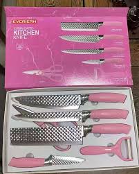 Knife Set With Diamond Shape