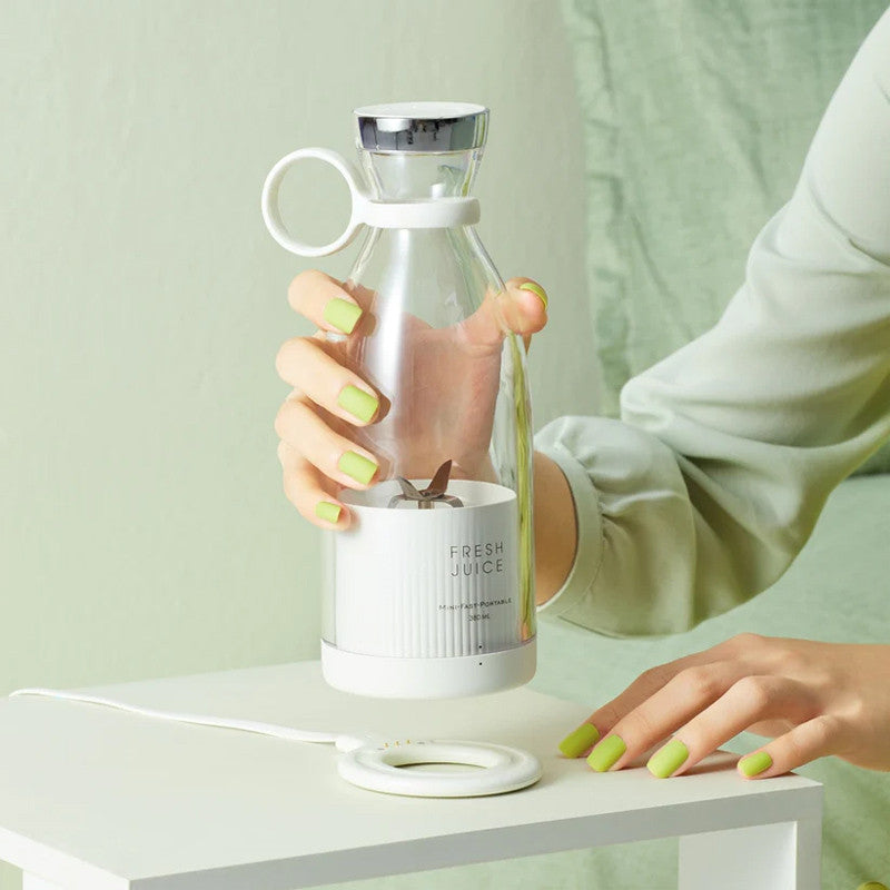Multifunction Portable Mini Electric USB Juicer Blender: Blend Anytime, Anywhere