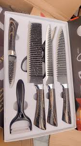 Non-stick cooking knife set designed for precise slicing and chopping